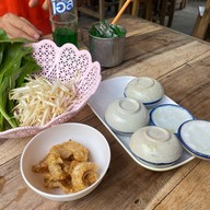 ชื่น..ก๋วยเตี๋ยวเรืออยุธยา สุขาภิบาล5