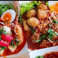 ก๋วยเตี๋ยวเนืัอฮาลาล(เจ้าเก่าแถวแมคโคร)