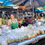 แม่สนิท ข้าวแกง ซอยกับแก้