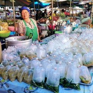 แม่สนิท ข้าวแกง ซอยกับแก้