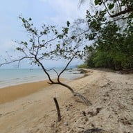 หาดทรายสองสี