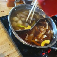 เทเบิ้ล ทรี ชาบู เฝอ หม้อไฟสไตล์เวียดนาม