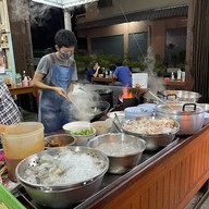 ข้าวต้มปลานายเตี้ย (หน้าวัดป่า)