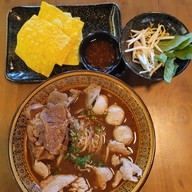 ก๋วยเตี๋ยวเรือทองสยาม รัชดา