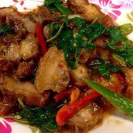 กะเพราโหด โคตรตำ ยำแหลก