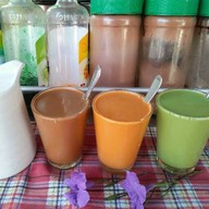 เฒ่าแก่ กาแฟนมสด