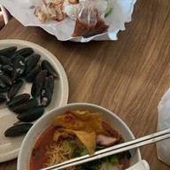 ป้าติ๊ก ก๋วยเตี๋ยวลูกชิ้นน้ำใส-อาหารตามสั่ง สมุทรปราการ (Samut Prakan)