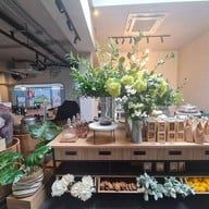 Kinlenn Eatery & Play Ari