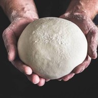 Hand craft romana pizza