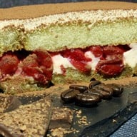 THE TIRAMISU LAB ขนมเค้ก โฮมเมด สูตรออริจินัลจากอิตาลี เครื่องดืมเย็น กาแฟ The Tiramisu Lab Sukhumvit13