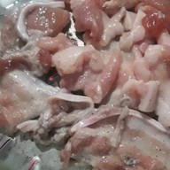 ร้านน้อยหน่าหมูตลาดศูนย์