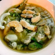 จอมเทียนข้าวต้มปลา