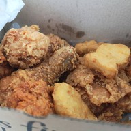 เมนูของร้าน KFC PTT ประเสริฐสิน