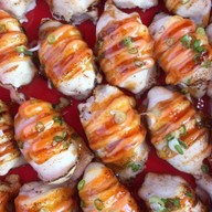 ซูชิหน้าแน่นเบริ์นไฟ & อาหารญี่ปุ่น