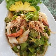 เมนูของร้าน หาดปลื้มสุข