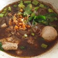 เมนูของร้าน ก๋วยเตี๋ยวเรือเลอรส สาขาจรัญสนิทวงศ์ 13