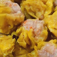 คุณฝน ขนมจีบ-ซาลาเปาทับหลี