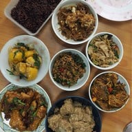ตุ๊กโภชนา สะพานวันชาติ