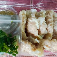 เกี๊ยวหมูนุ่ม ละมุนลิ้น เครื่องดื่ม