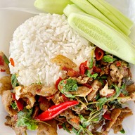 เจ๊เพ็ญ อาหารตามสั่ง ปราณบุรี