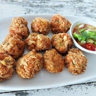 เมนูของร้าน ครัวเคียงคลื่น