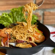168 อาหารและเครื่องดื่ม FB : 168 House Cafe’ & Restaurant