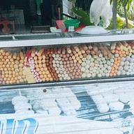 ลูกชิ้นปิ้งน้องมุก(ข้างโลตัสเอกเพสคลองแห)