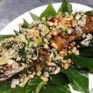 หน้าร้าน ร้านครัวระฆังเงิน สโมสรนายทหารอากาศ บางซื่อ