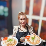 คุณนายขายหอยทอดกระทะร้อน