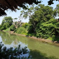 บรรยากาศ ข้าวแช่แม่นิด