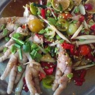 เจ๊สุ ตำถาด ตลาดน้ำพันท้ายนรสิงห์