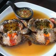 ยำแซ่บ กุ้ง-แซลมอลดองซีอิ๊วจัดจ้านบ้านพี่บัส สาขา1