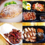 หมูติดปีก (ไก่ทอด หมูทอด ส้มตำ) MooTidPeek