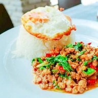 กะเพราทรงโจร