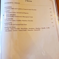 L'Oliva Ristorante Italiano & Wine Bar พร้อมพงษ์