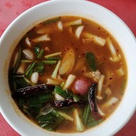 หน้าร้าน ร้านส้มตำบ้านริมคลอง