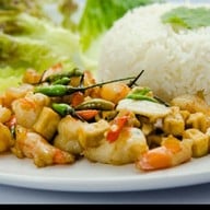 Salada Organic Kitchen บี ดี เอ็ม เอส เวลเนสเซ็นเตอร์ ปาร์คนายเลิศ