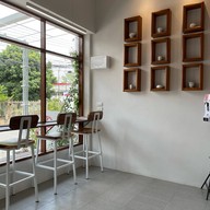 ร้านขนมหวาน ยายย้อย