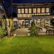 เจ๊เล็กหมูปิ้ง30ปี ซอยไสวสุวรรณ