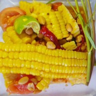 NoirNoir นัวนัว สุทธิสาร