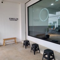 Circles Coffee Space