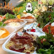 Jungle De Woof Cafe