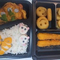 Nicha's house อาหารตามสั่ง อาหารเด็ก ลูกชิ้นลายการ์ตูน