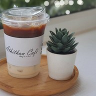 อธิษฐาน คาเฟ่ งามเขตต์