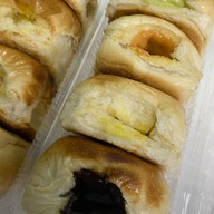 ปังปุริเย่ Bakery & Snackbox ซีคอนบางแค