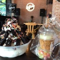 เมนูของร้าน Kaffeine De Cafe'
