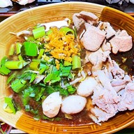 ก๋วยเตี๋ยวเรือสามสมุทร สาขาสุขสวัสดิ์76