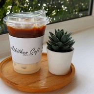 อธิษฐาน คาเฟ่ งามเขตต์