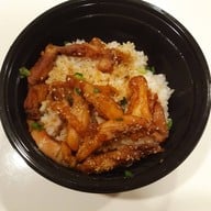 ละมุนละไมข้าวแกงกะหรี่ญี่ปุ่นและข้าวมันไก่