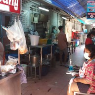 บรรยากาศ ก๋วยเตี๋ยวลูกชิ้นหมูเกาะสมุย